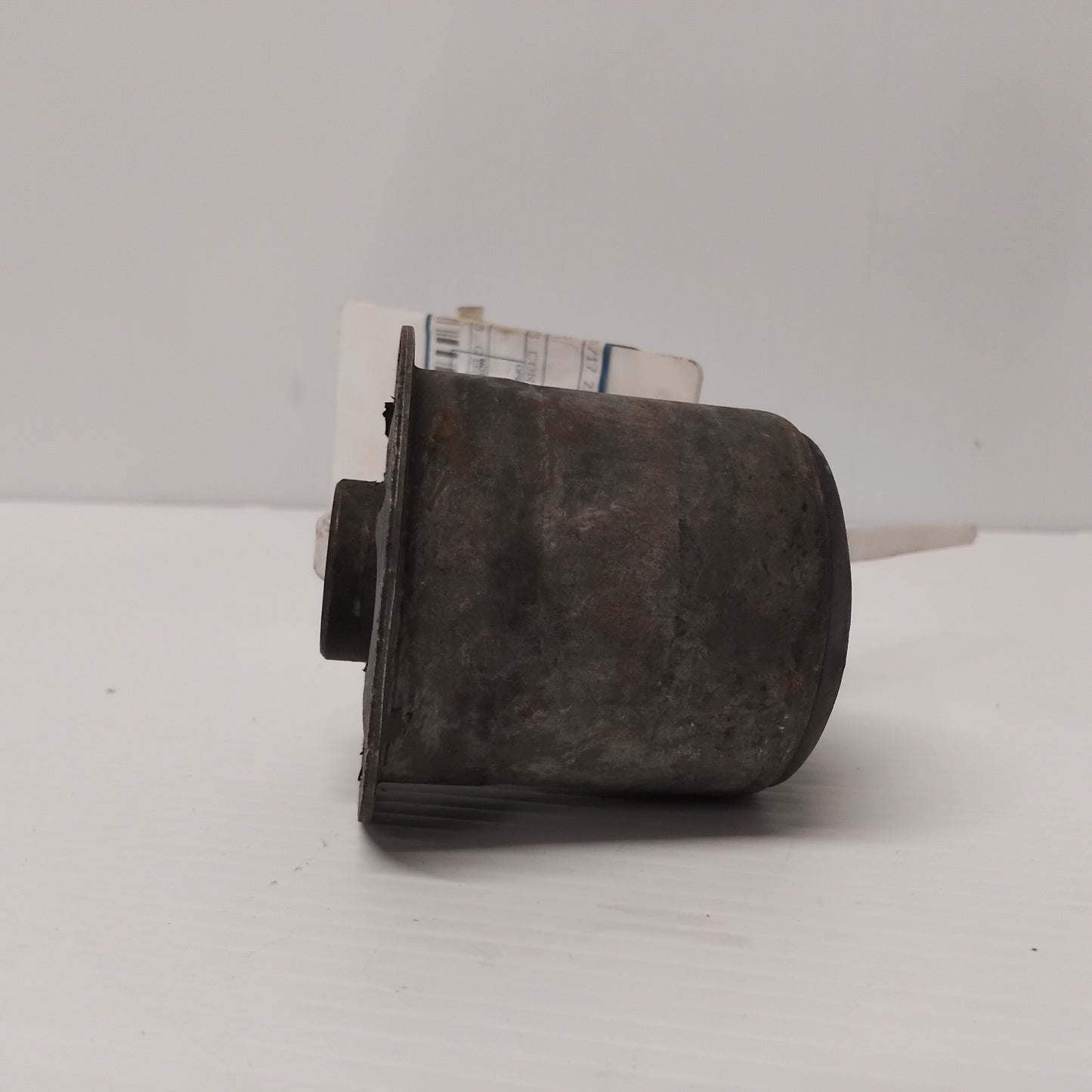 Genuine Control Arm Bush - Jeep Grand Cherokee 2003-2004 | K52088220