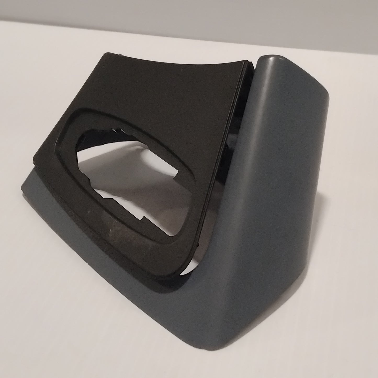 Genuine Peugeot Base Cover | 8152G6