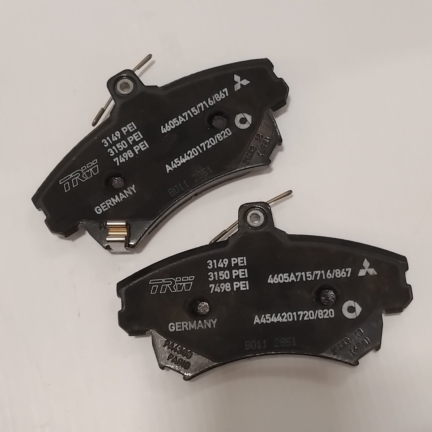 Genuine Mitsubishi Pad Set,Fr Brake | 4605A658