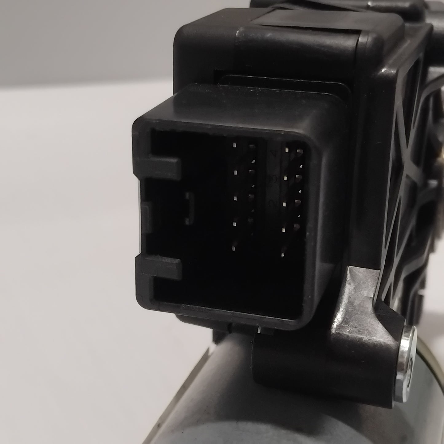 Genuine Kia Motor Assy | 81671D9000