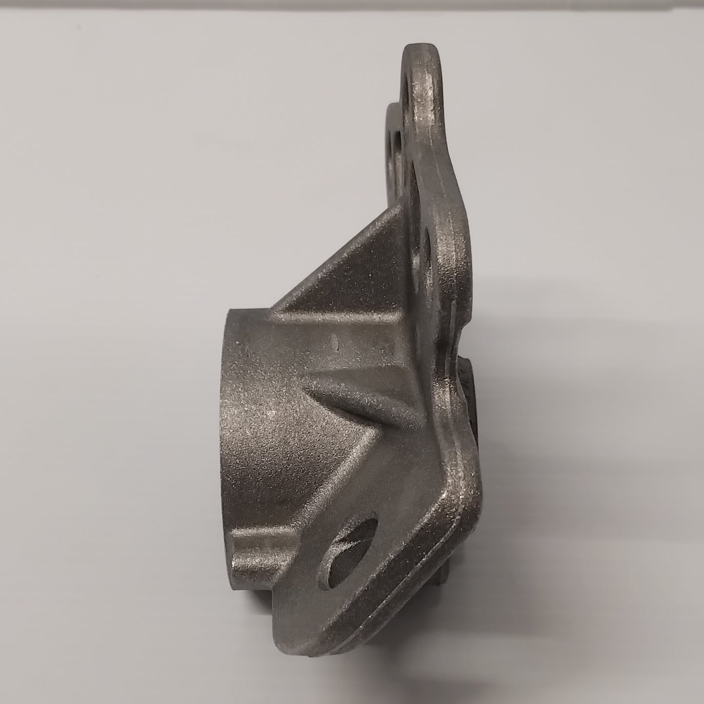 Genuine Right Rear Suspension Strut Bracket - Fiat 500L 2012-2022 | 52012724