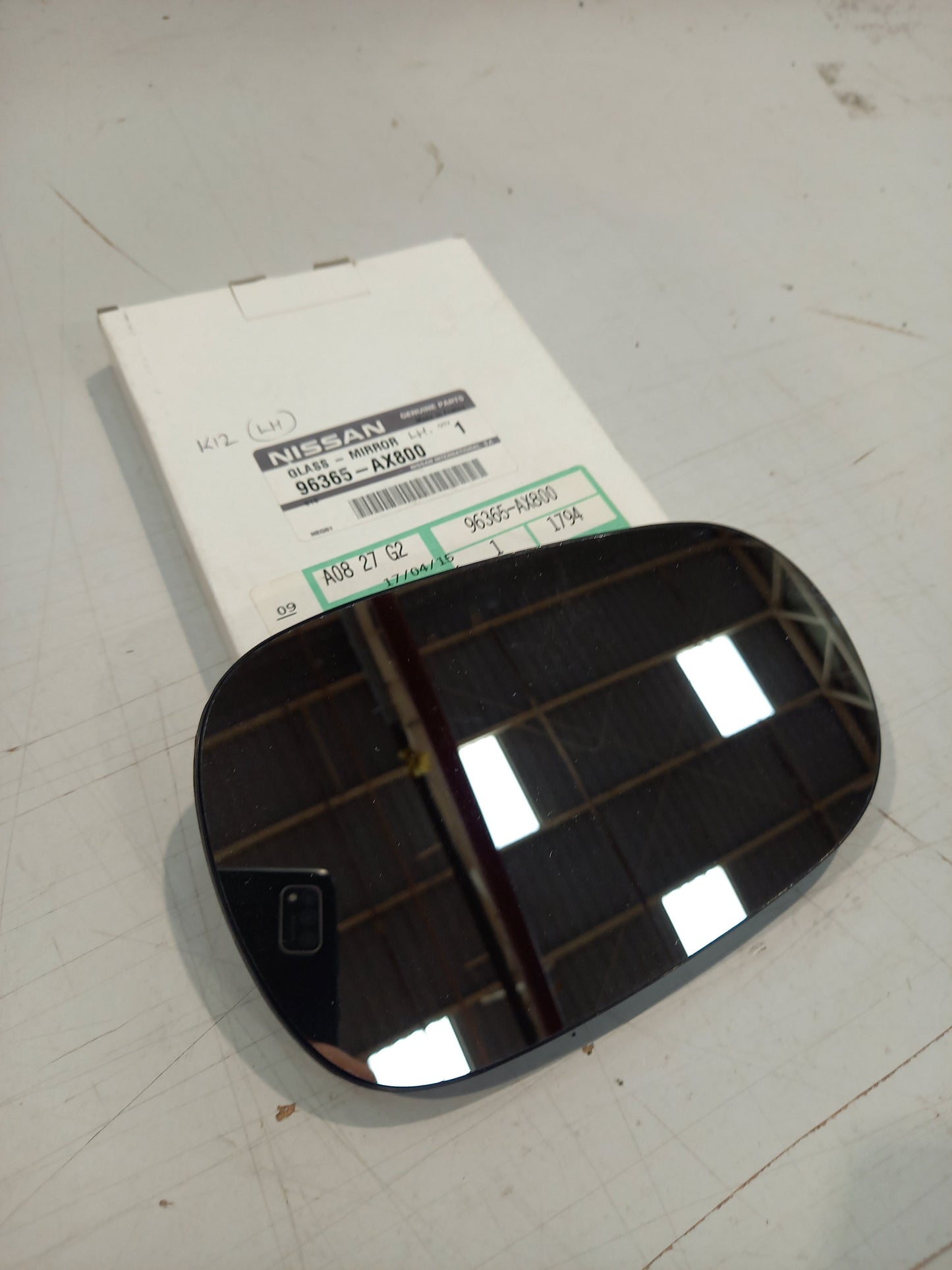 Genuine Nissan Glass-Mirror | 96365AX800