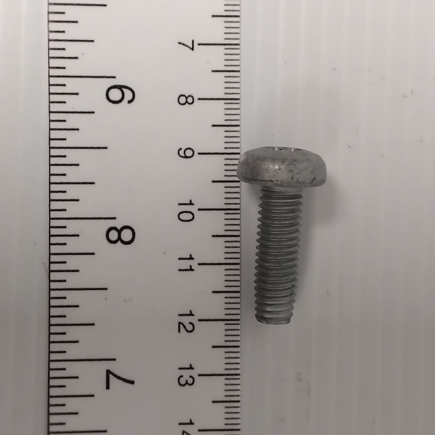 Genuine M8x25 Screw - Ford Focus 2018- | 2194105