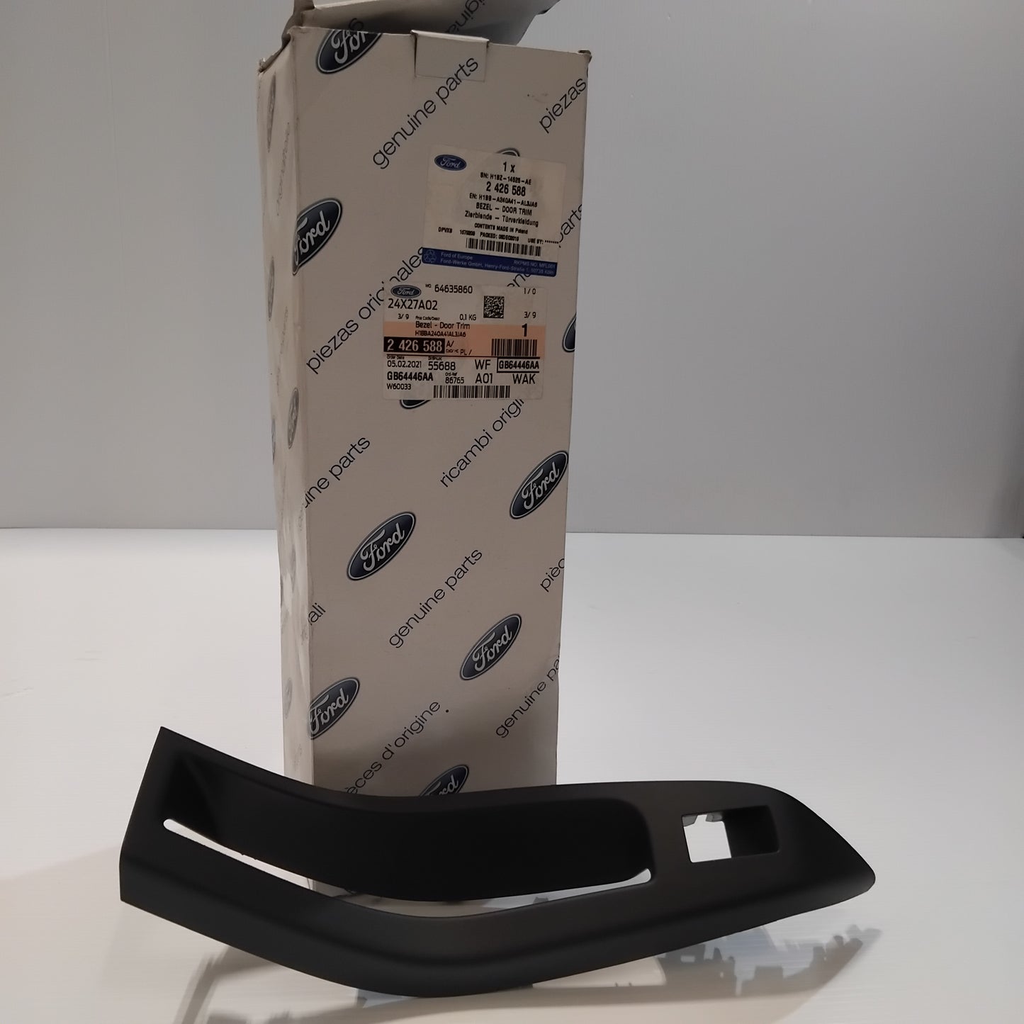 Genuine Front Left Interior Door Handle Bezel - Ford Fiesta 2018- | 2426588