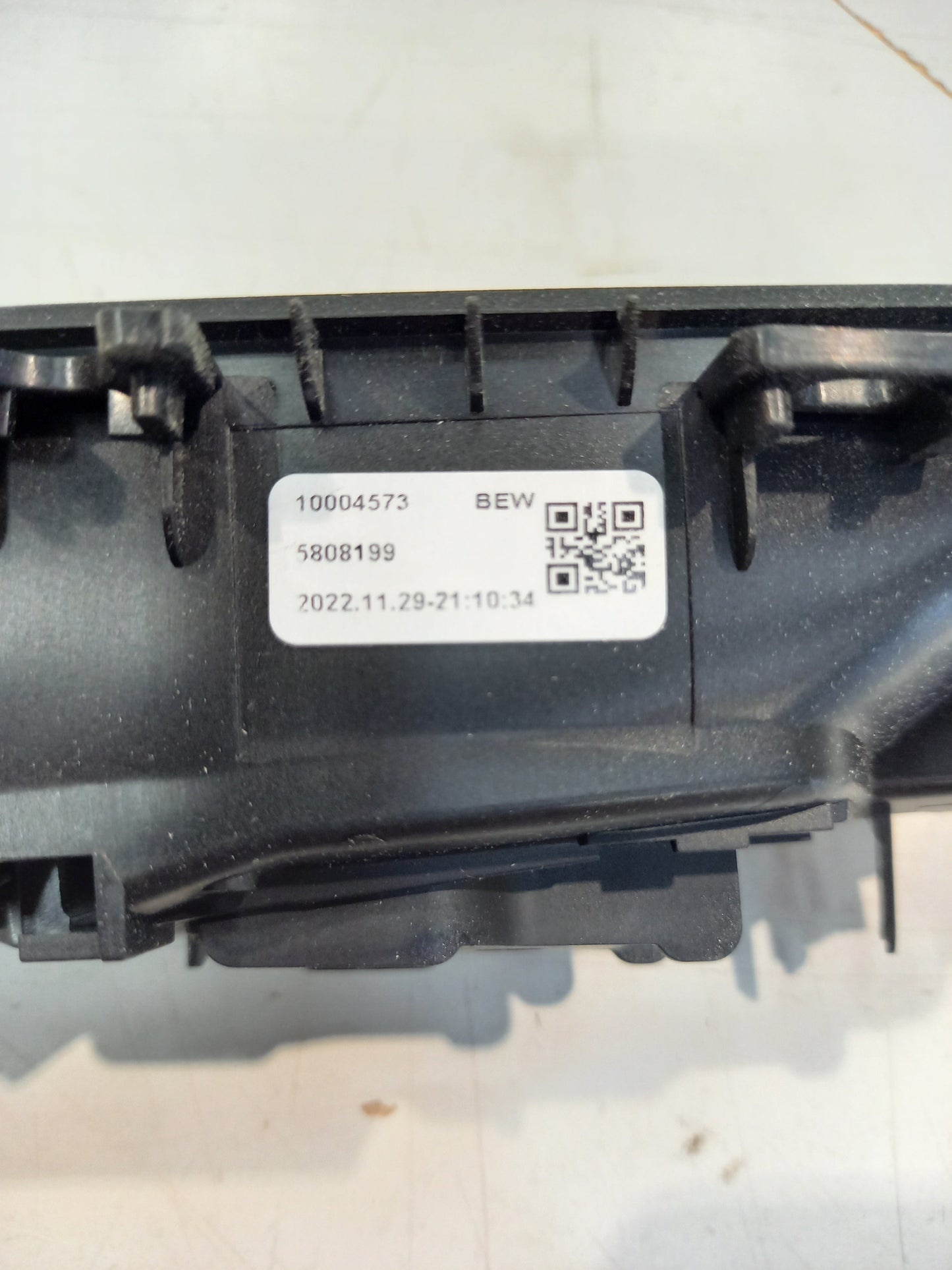 Genuine Ford Handle Assy - Door - Inner | 2390679