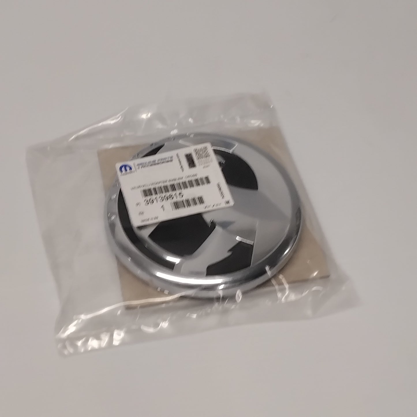 Genuine Vauxhall Brand Emblem | 39139815