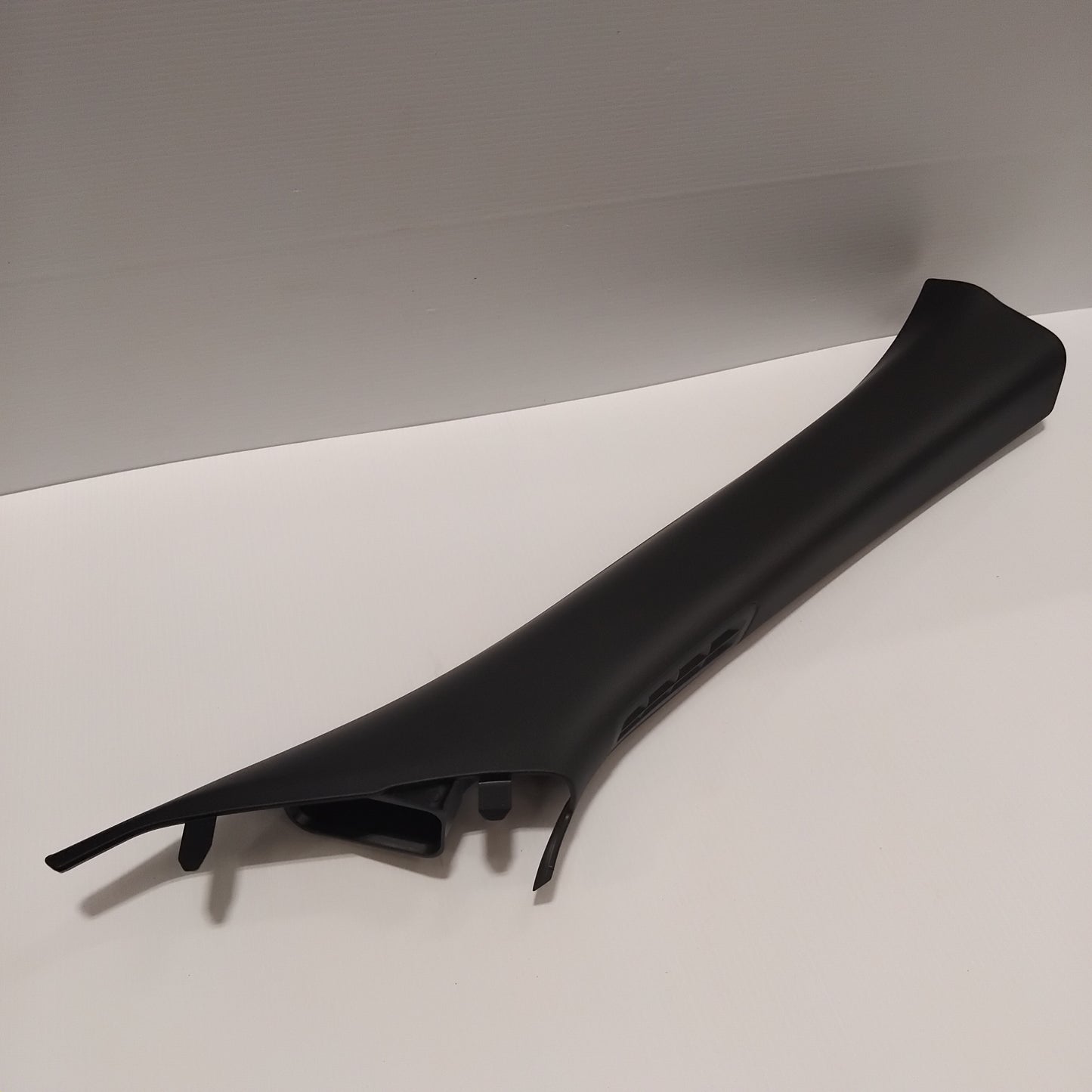 Genuine Ford Moulding - Windshield | 2513707