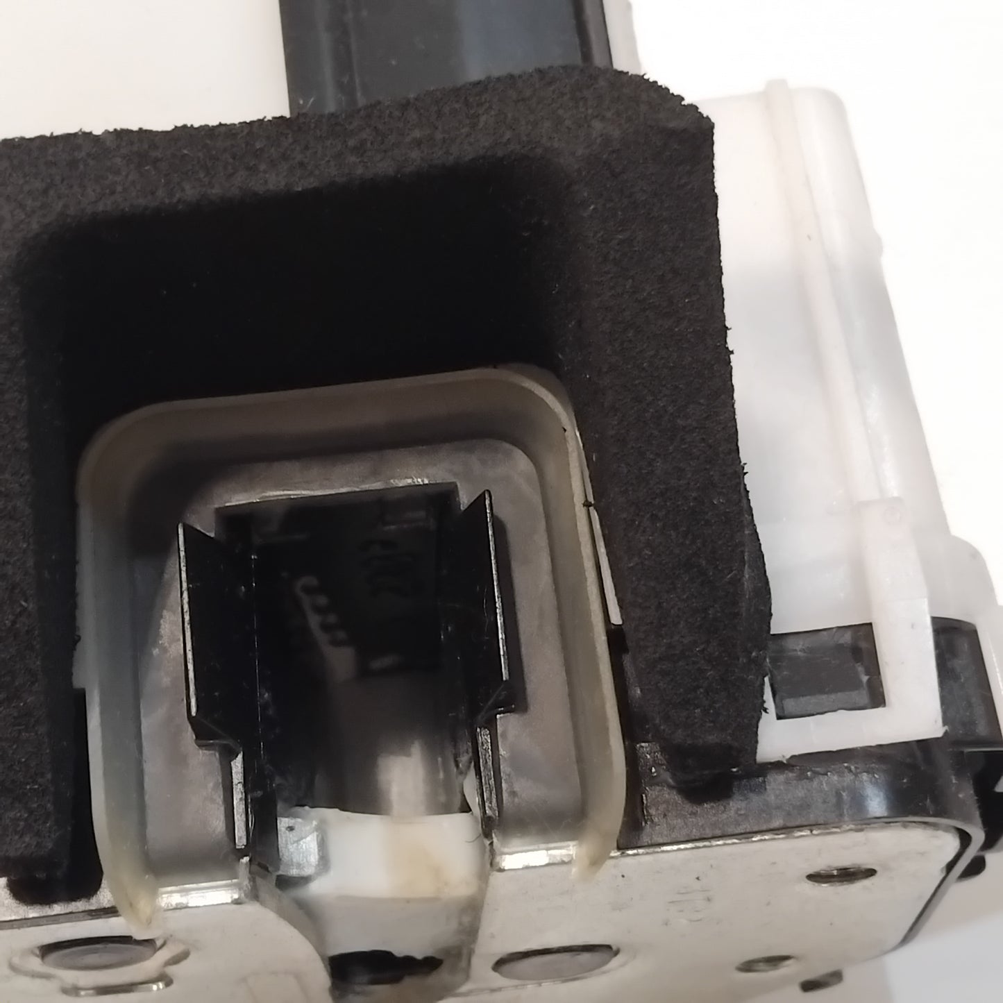 Genuine Right Sliding Door Lock - Fiat Doblo 2009-2023 | 51910349