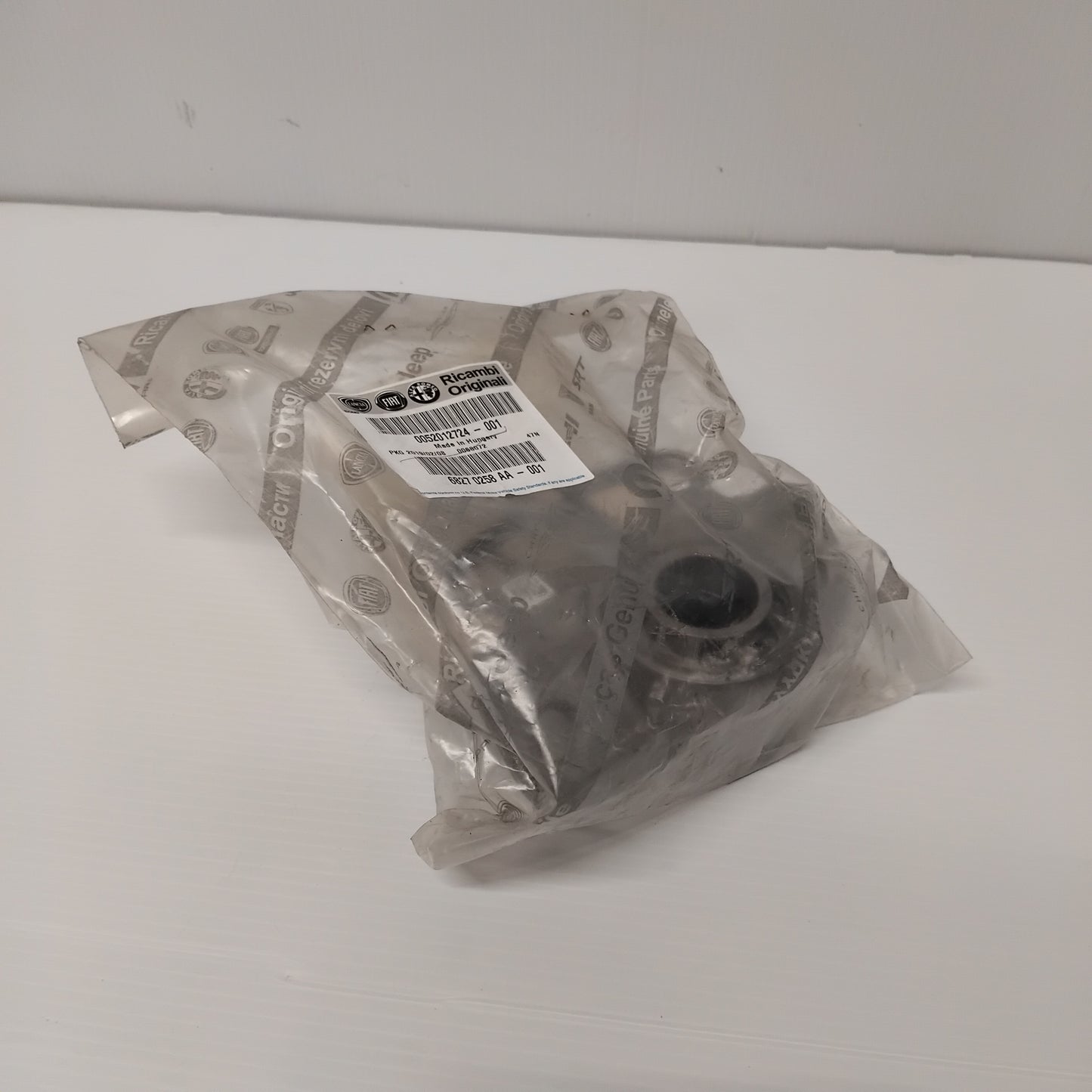 Genuine Right Rear Suspension Strut Bracket - Fiat 500L 2012-2022 | 52012724