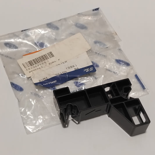 Genuine Fuel Tank Hose Bracket - Ford Fiesta / B-Max / Puma | 2069989