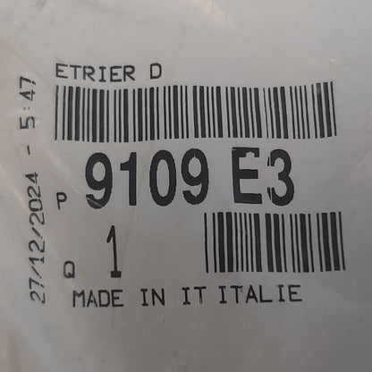 Genuine Peugeot Handle Holder | 9109E3