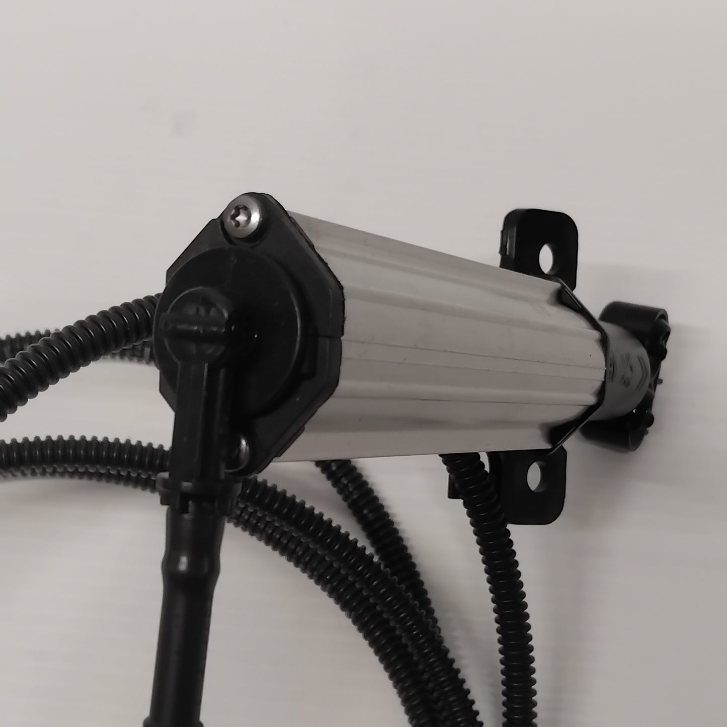 Genuine Left Headlamp Washer Jet - Peugeot RCZ | 1612920680