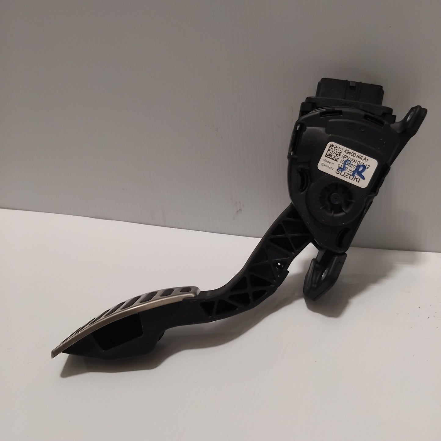 Genuine Suzuki Pedal,Accelerator Azg4 | 49400-68LA1-000