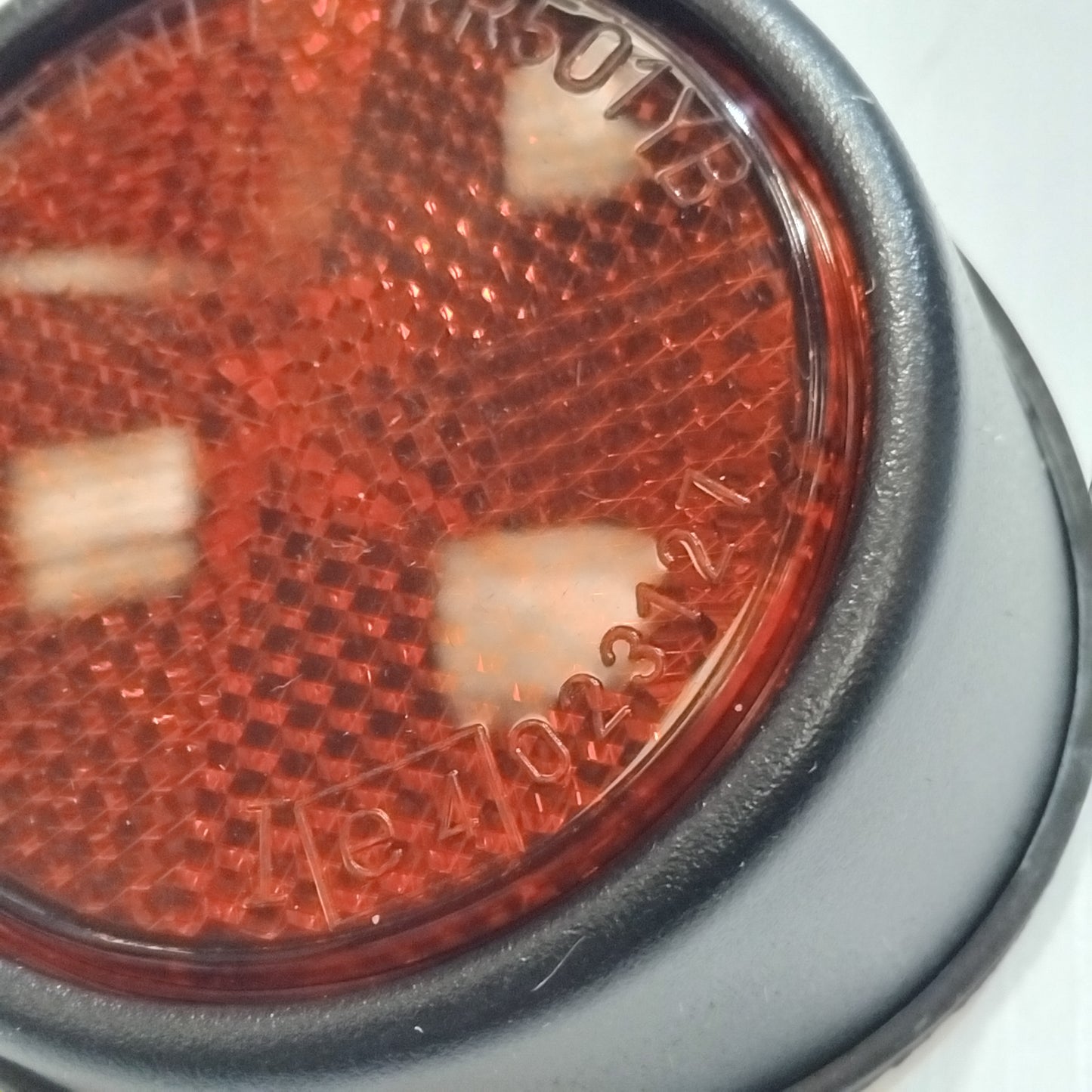 Genuine Mitsubishi Reflector Kit,Rr Lamp,Rh | MR296244