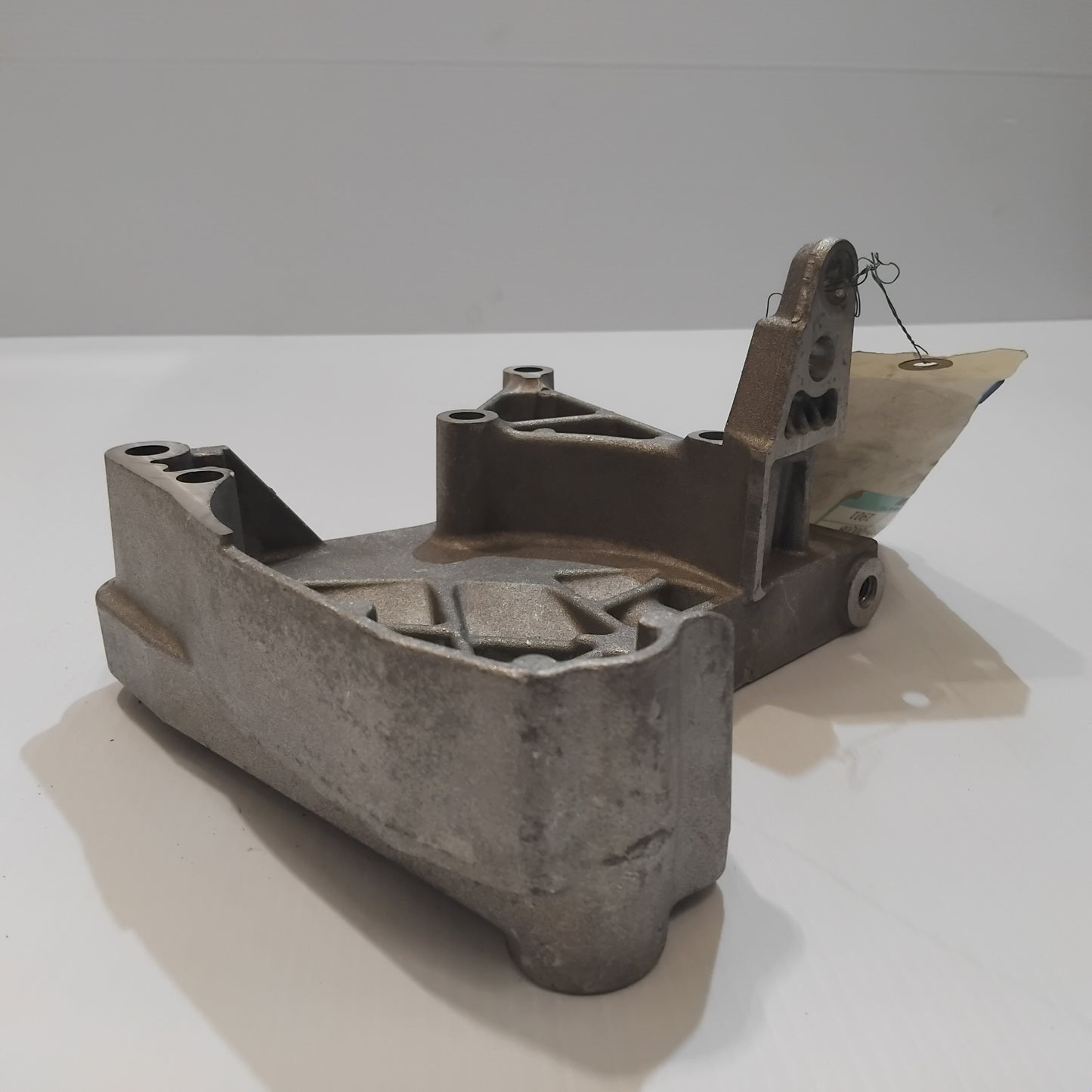 Genuine Nissan Bracket-Engine | 1123100Q0B