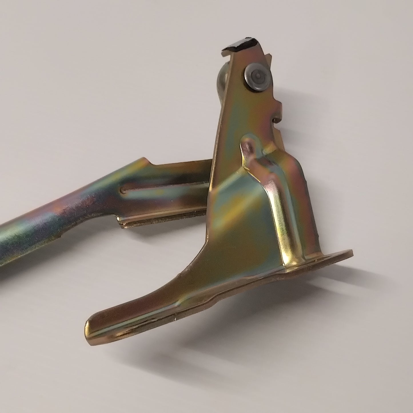 Genuine Left Hood Hinge - Nissan Note 2006 | 654011U600