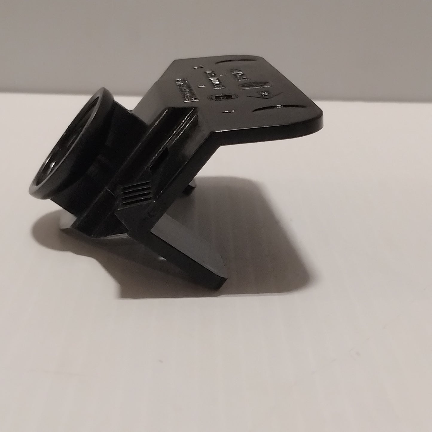 Genuine Renault Bracket Bumber L2 | 82 00 012 580