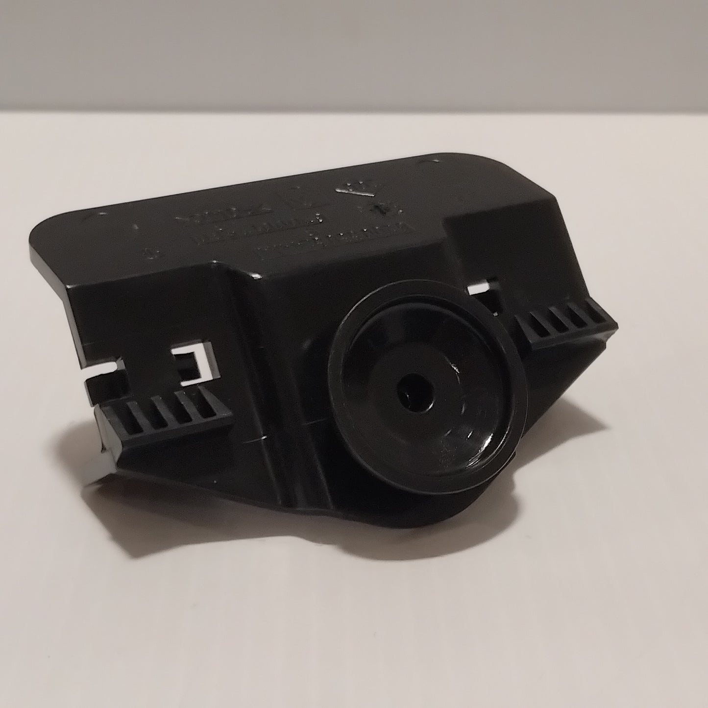 Genuine Renault Bracket Bumber L2 | 82 00 012 580