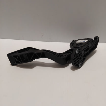 Genuine Suzuki Pedal,Accelerator Azg4 | 49400-68LA1-000