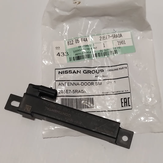 Genuine Nissan Antenna-Door,Sm | 285E75RA0A