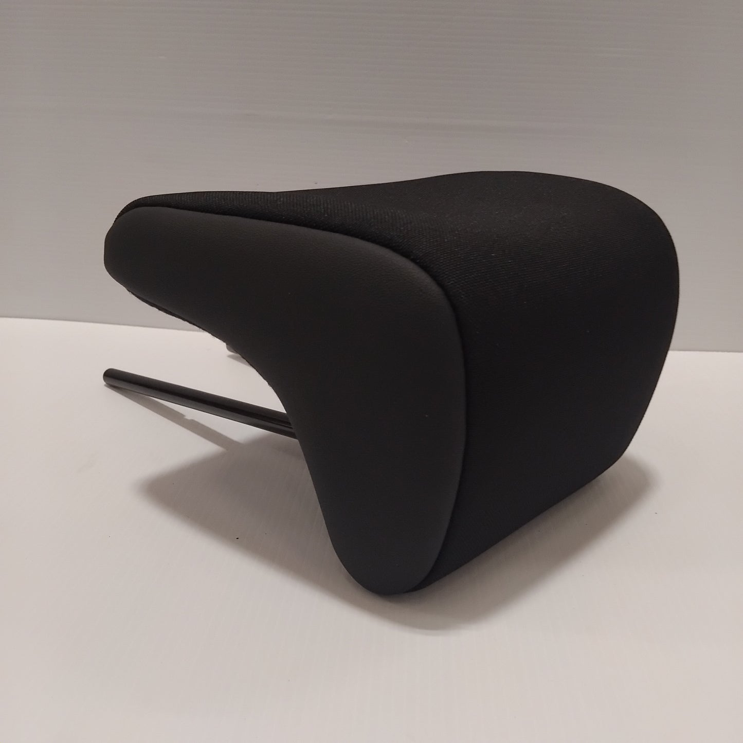 Genuine Peugeot Rear Head-Rest | 16117396ZD