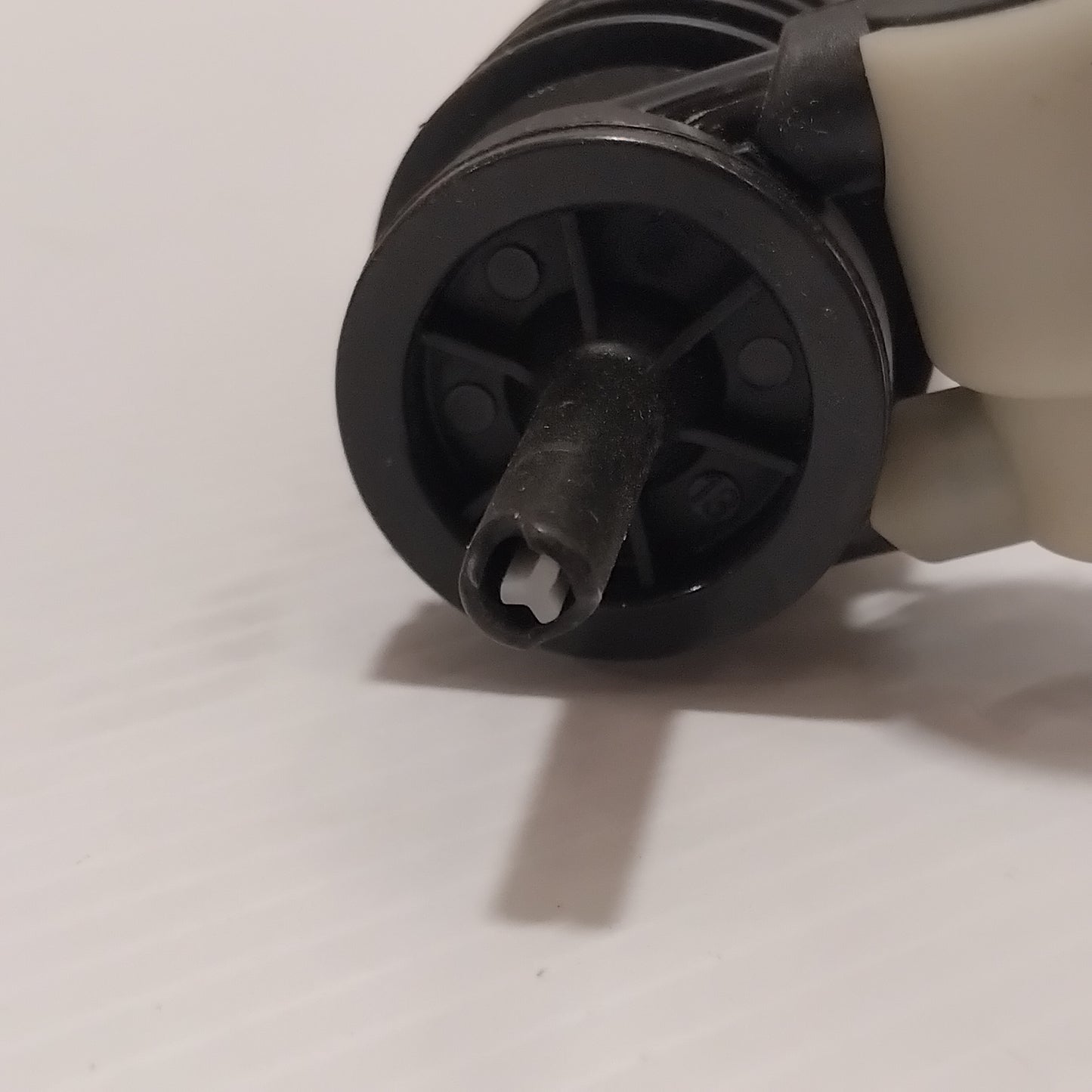Genuine Ford Motor And Pump Assy | 1108656