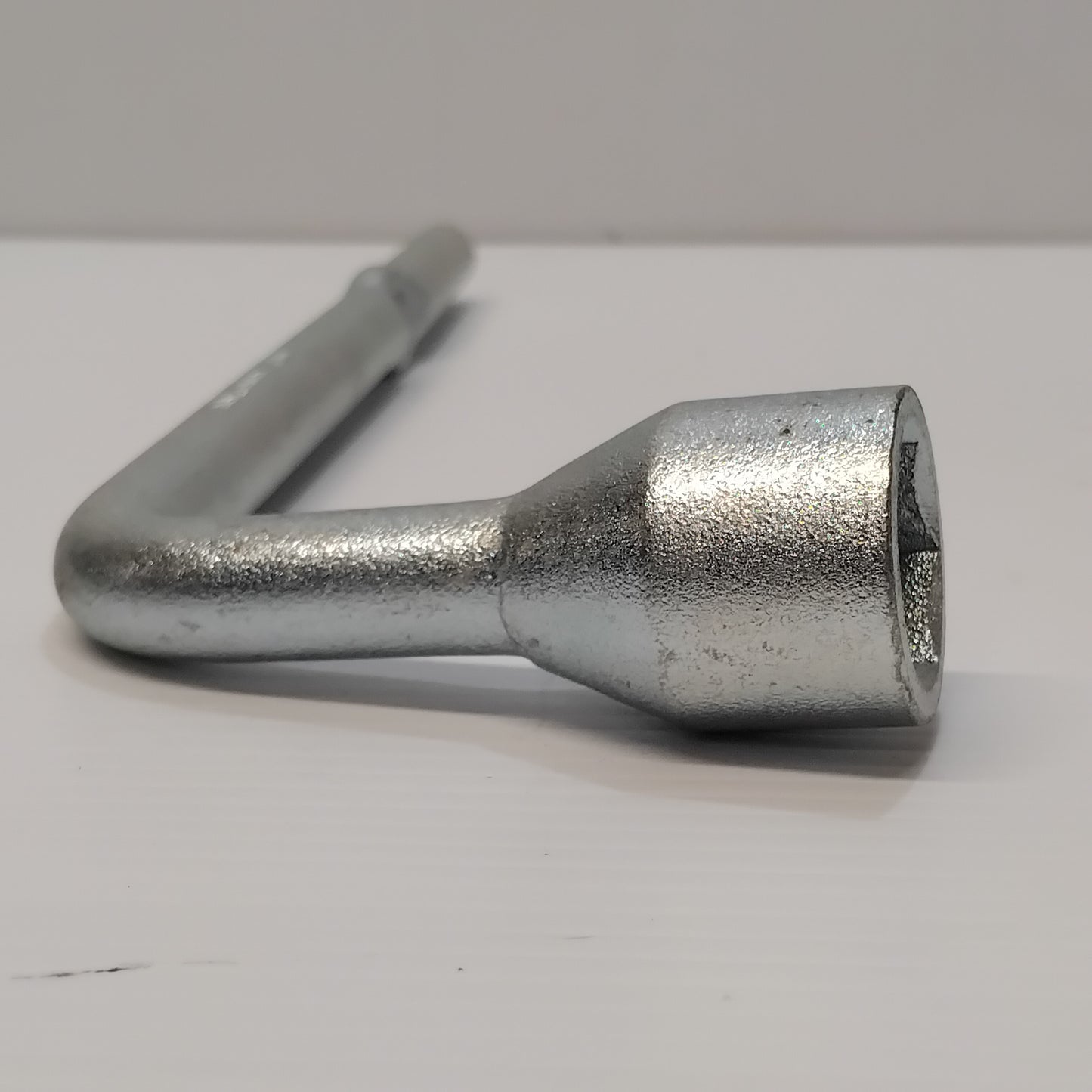 Genuine Suzuki Wrench, Wheel 19 | 09816M00174-000