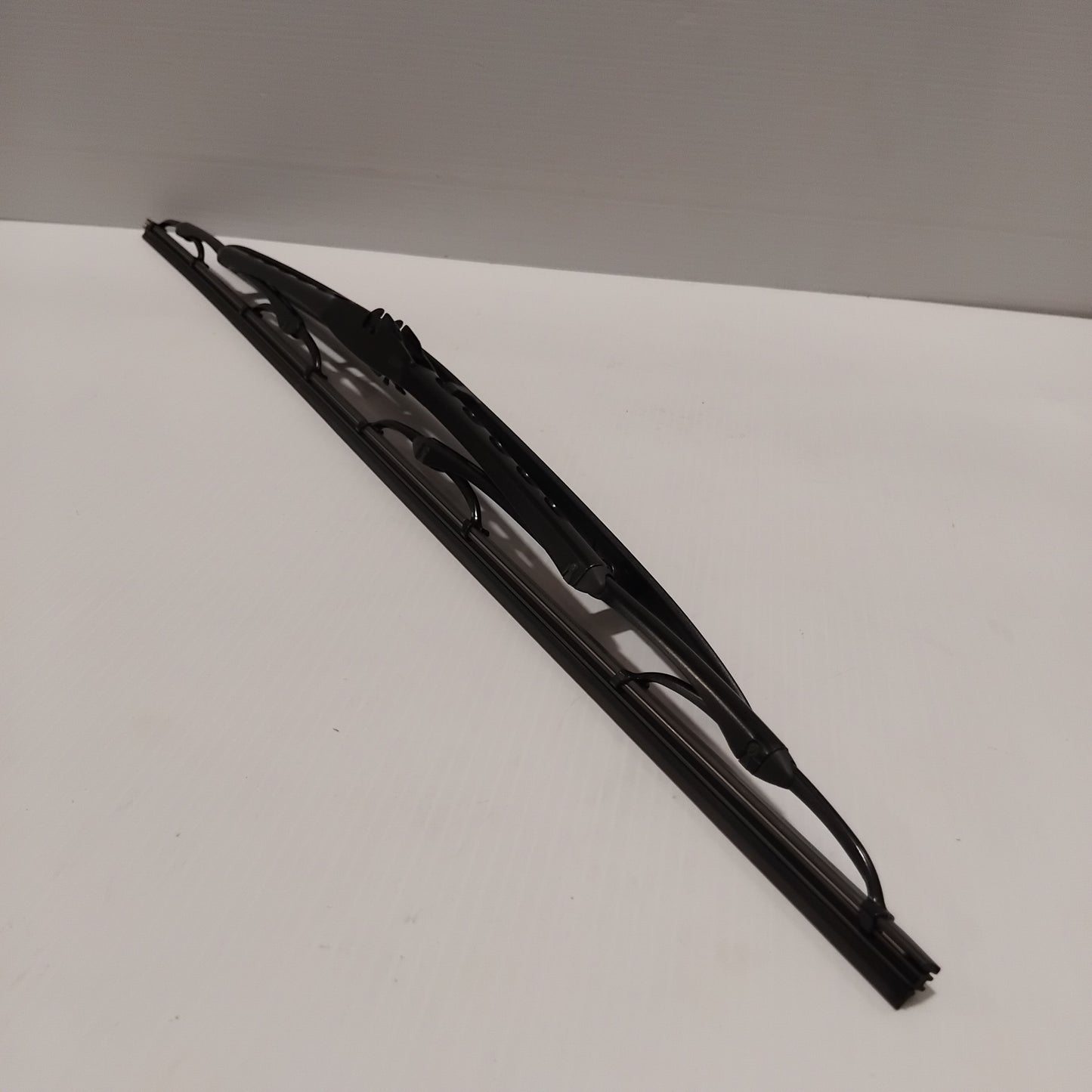 Front Wiper Blades Renault Trafic MK2 | 7701049052