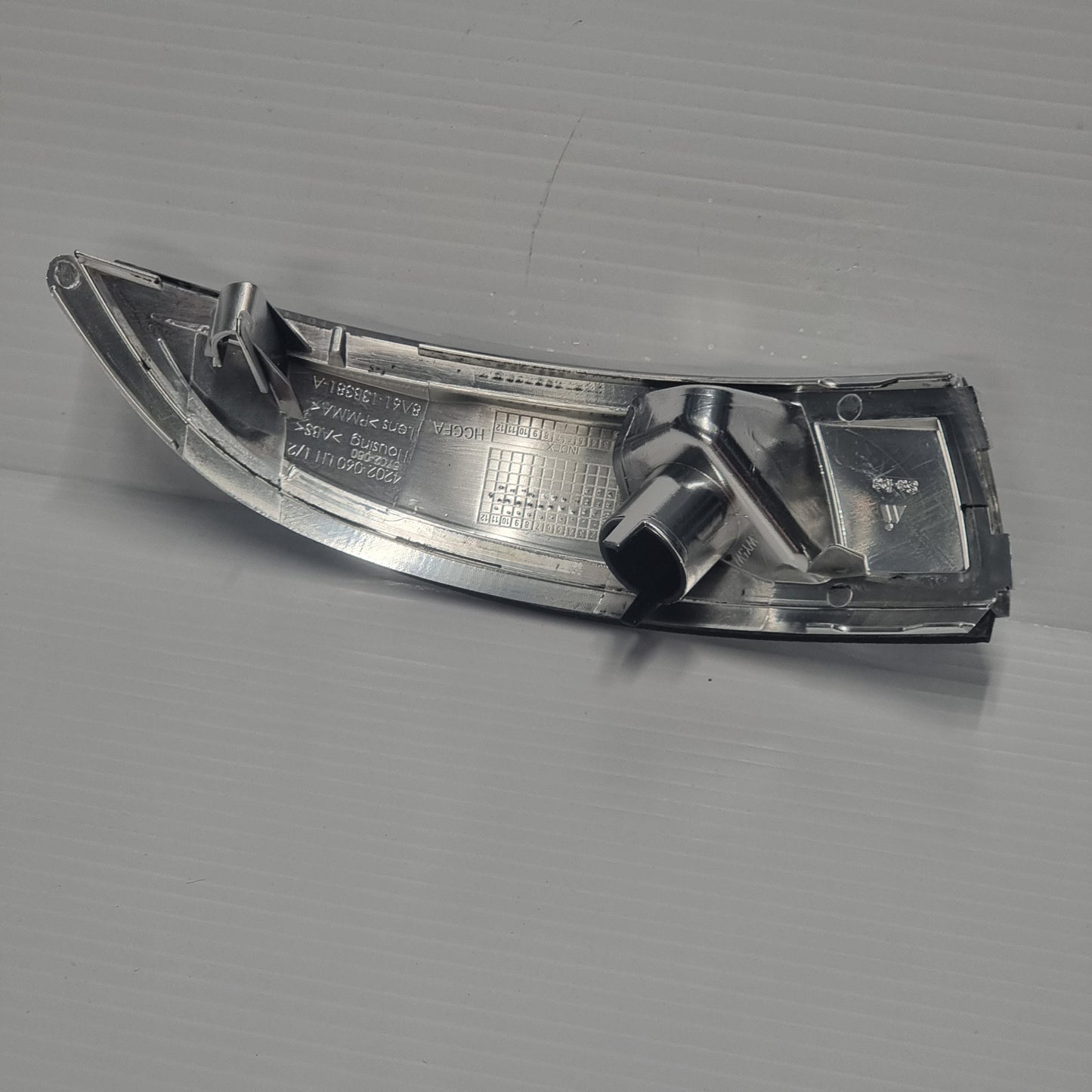 Genuine Left Wing Mirror Indicator - Ford B-Max / Fiesta | 1748313