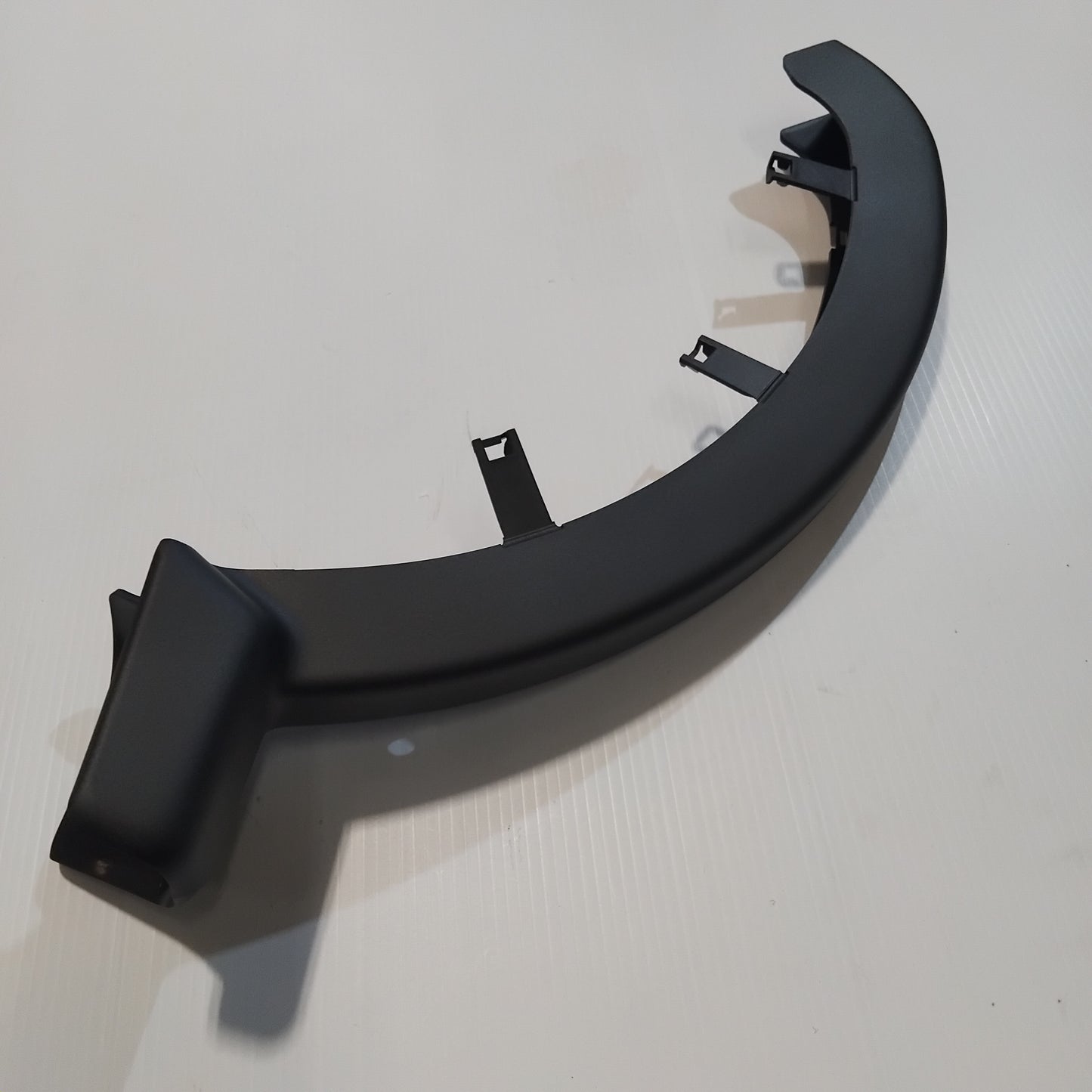 Genuine Left Tailgate Hinge Cover - Volvo S90 2018 | 31389609