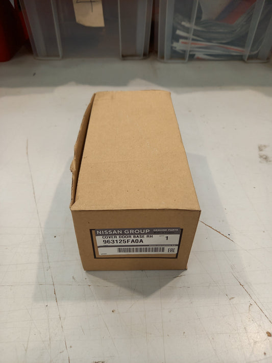 Genuine Nissan Cover-Front Doo | 963125FA0A