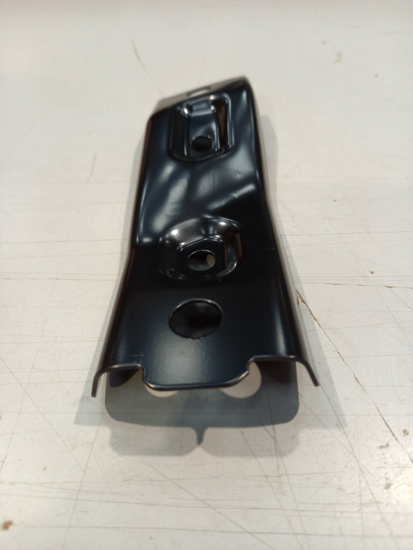Genuine Mazda Bracket(R),Cros | DA6A34H25A