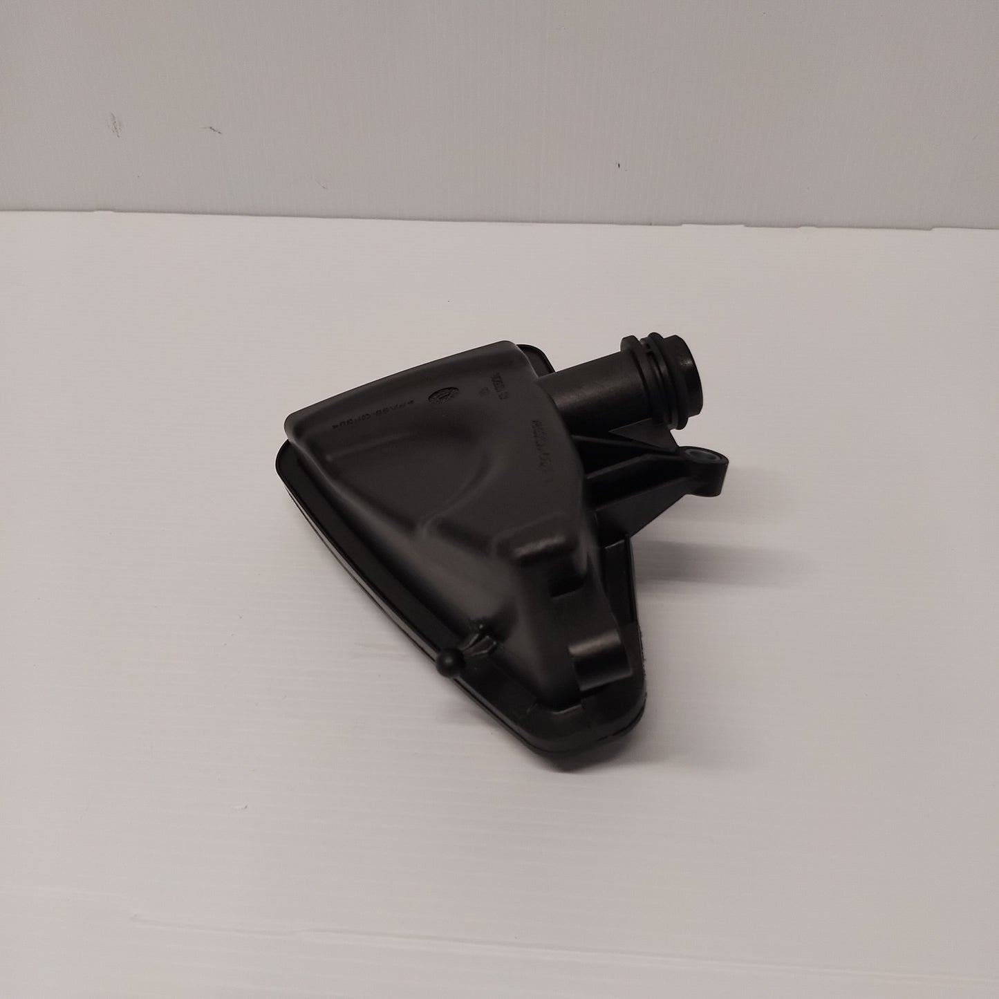 Genuine Air Cleaner Ducting - Jeep Grand Cherokee 2005-2010 | K05175733AA