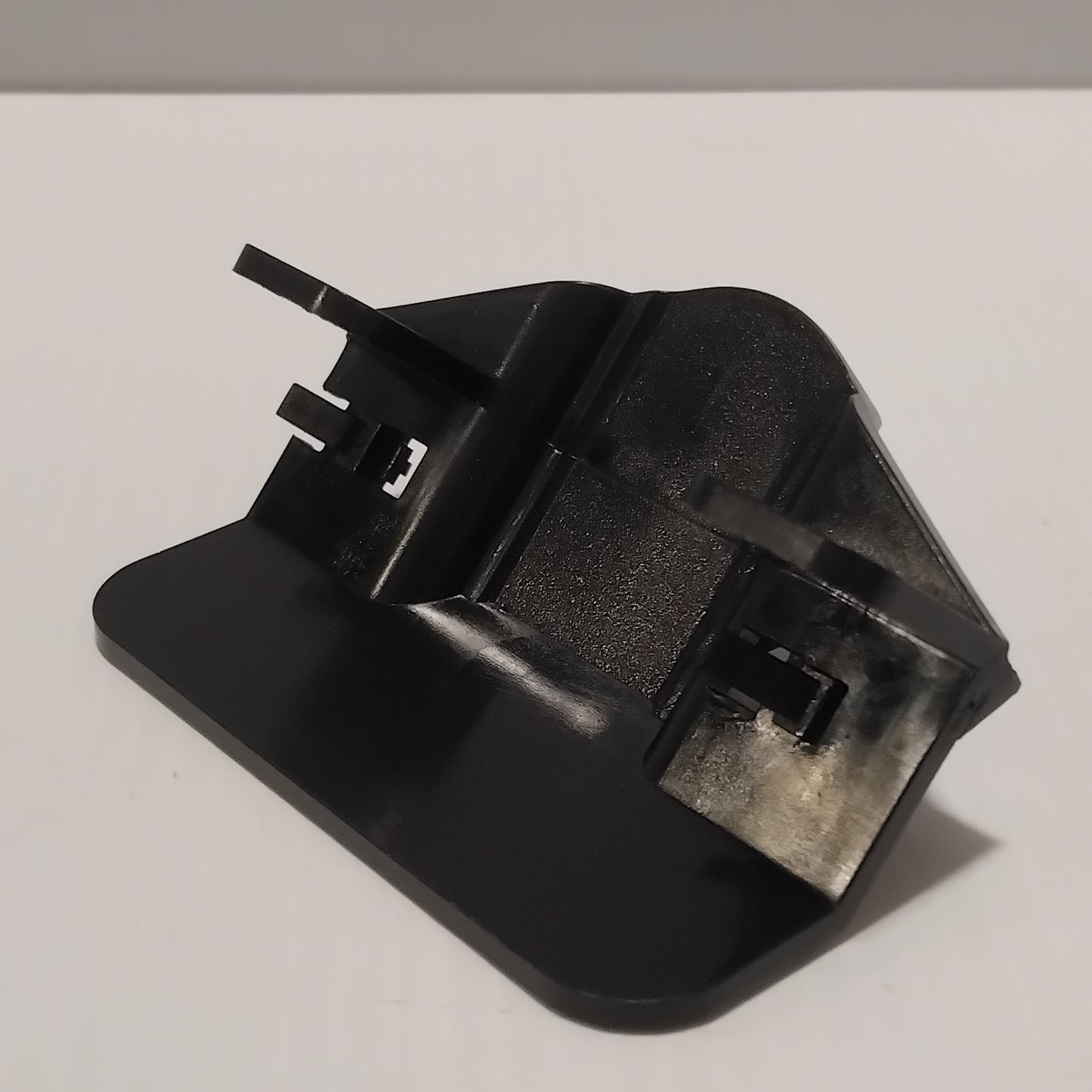 Genuine Renault Bracket Bumber L2 | 82 00 012 580