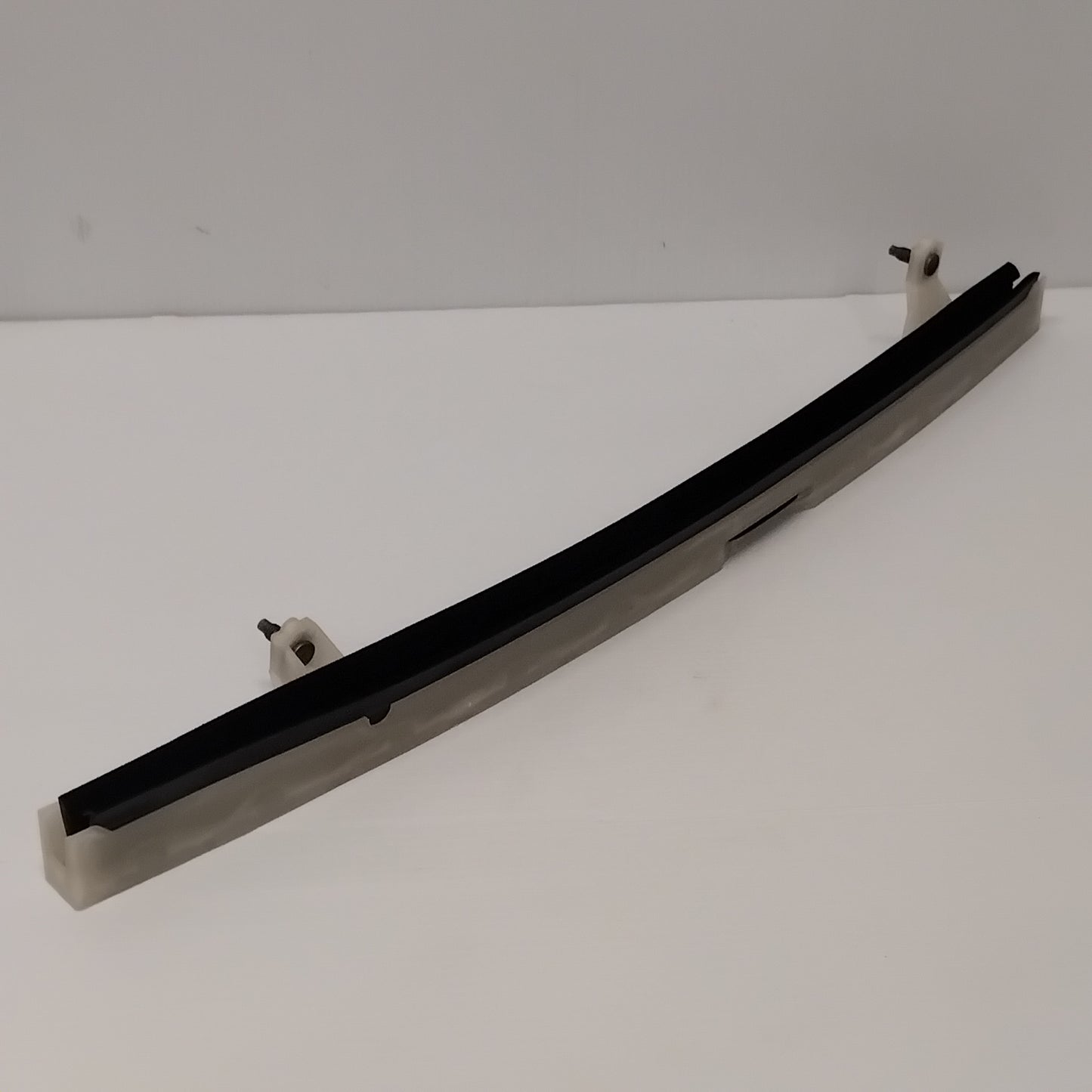Genuine Front Left Door Window Guide - Citroen Dispatch / Peugeot 806 | 930375