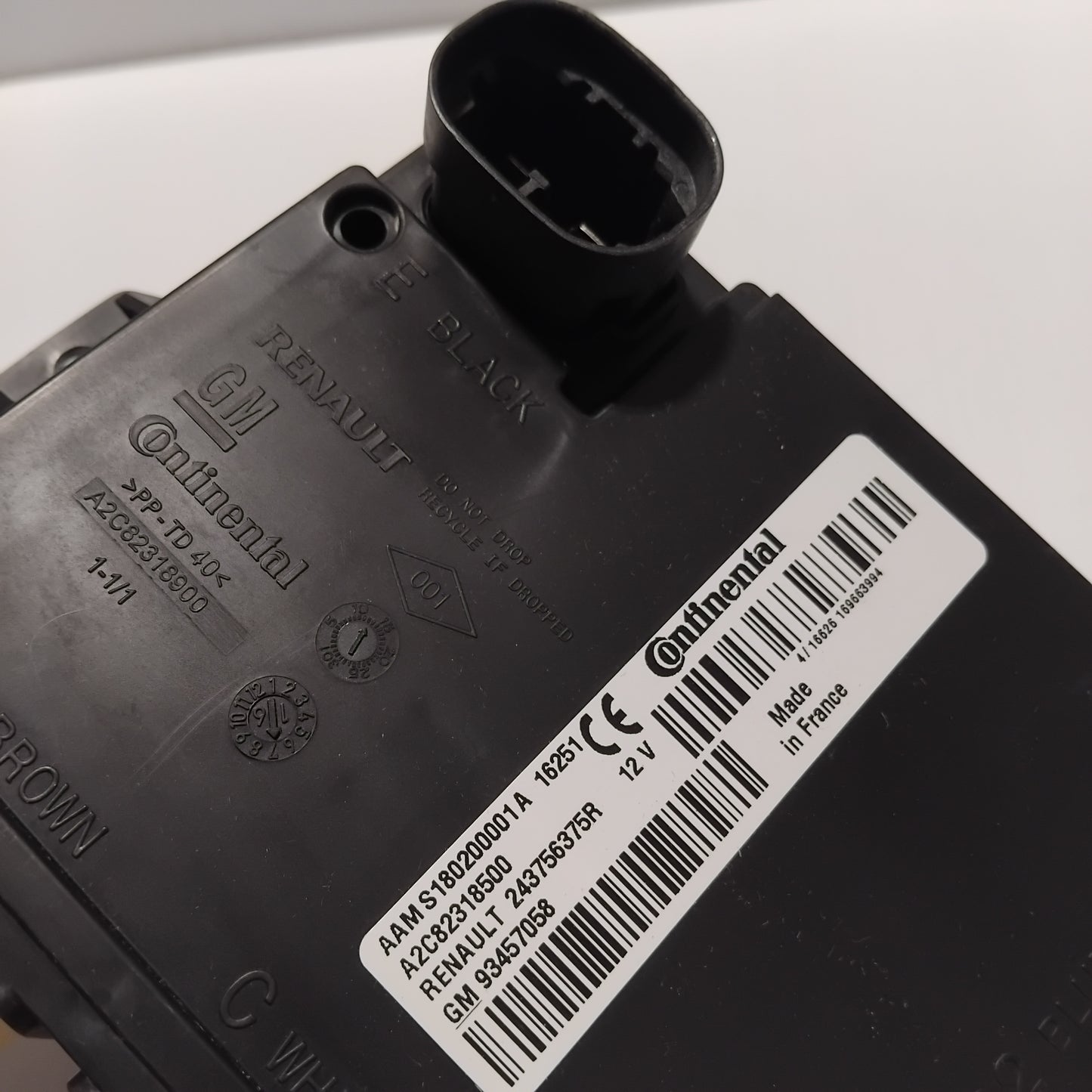 Genuine Renault Boitier Adap Tobe | 24 37 563 75R