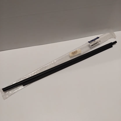 Genuine Hyundai W/Strip Assy-Rr Dr B | 832201J000