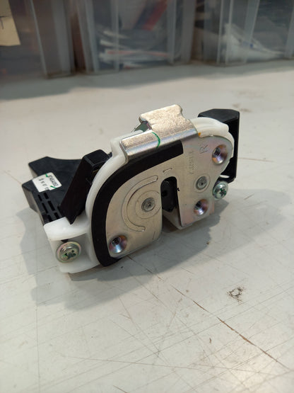 Genuine Mitsubishi Latch,Rr Door,Rh | 5745A092
