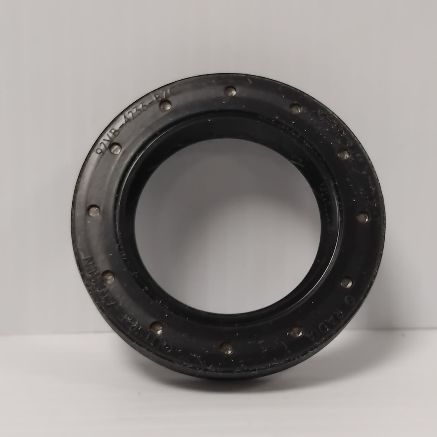 Genuine Rear Wheel Hub Oil Seal - Ford Transit 1991-2000 | 1061716