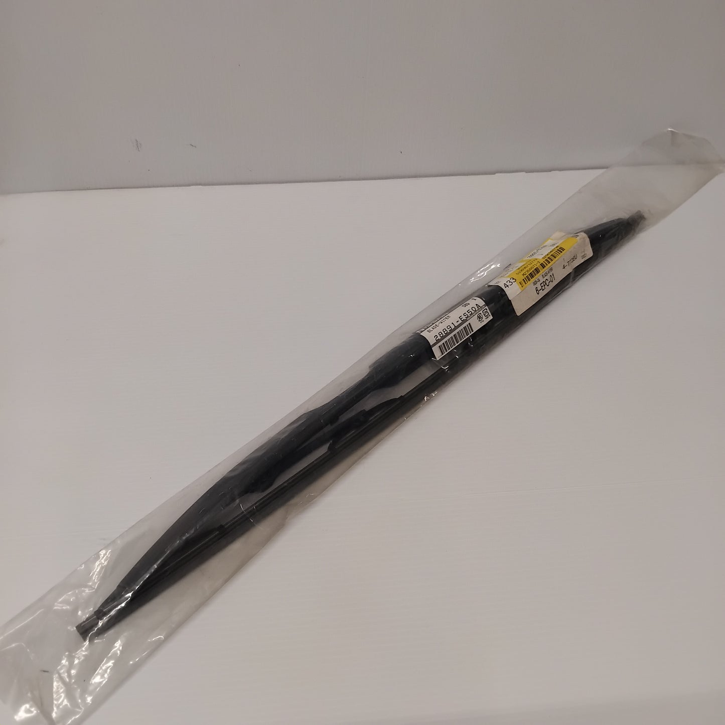 Genuine Driver Side Wiper Blade - Nissan X-Trail 2005-2013 | 28891ES50A