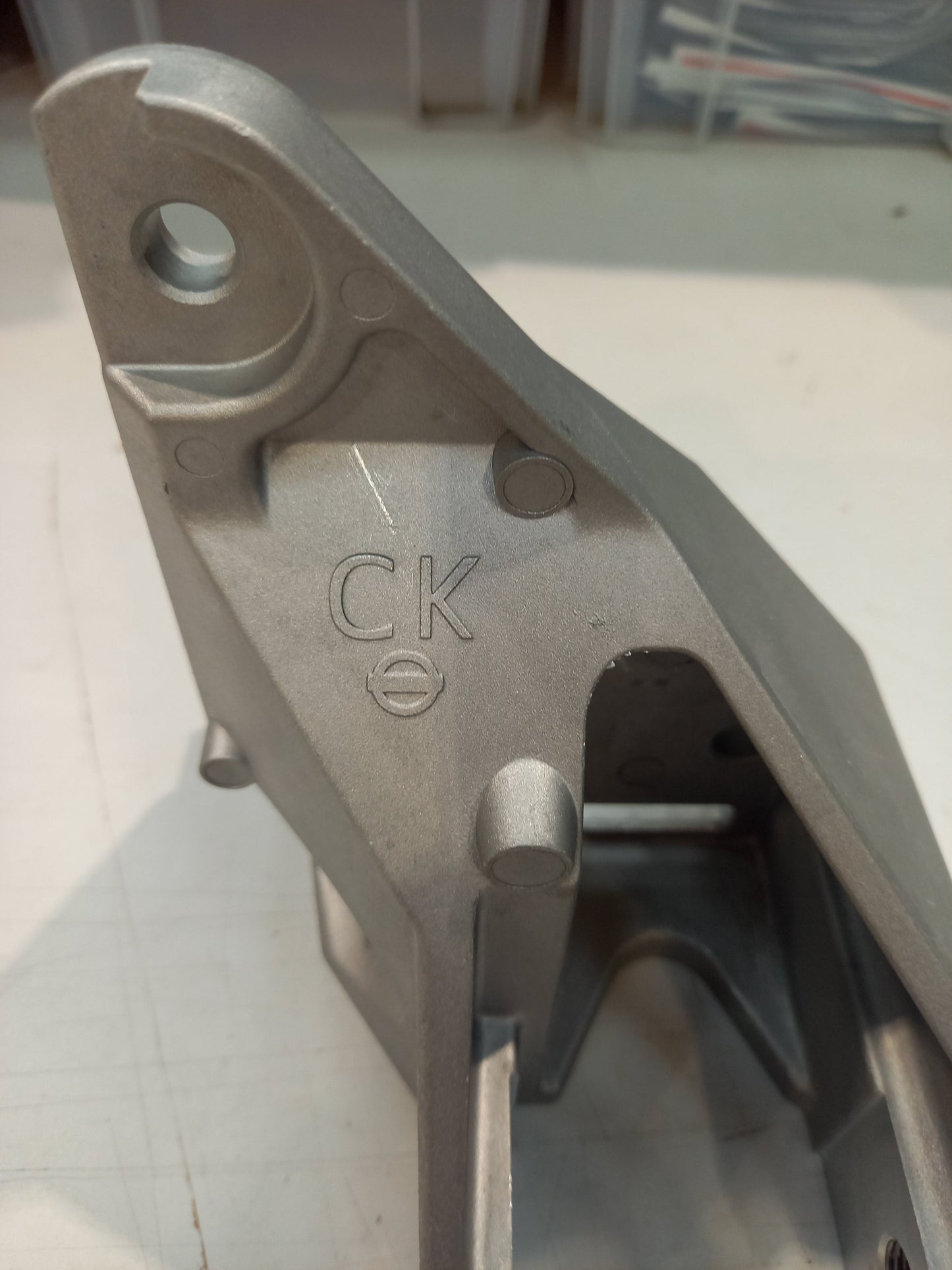 Genuine Nissan Bracket-Transmi | 113321KB0A