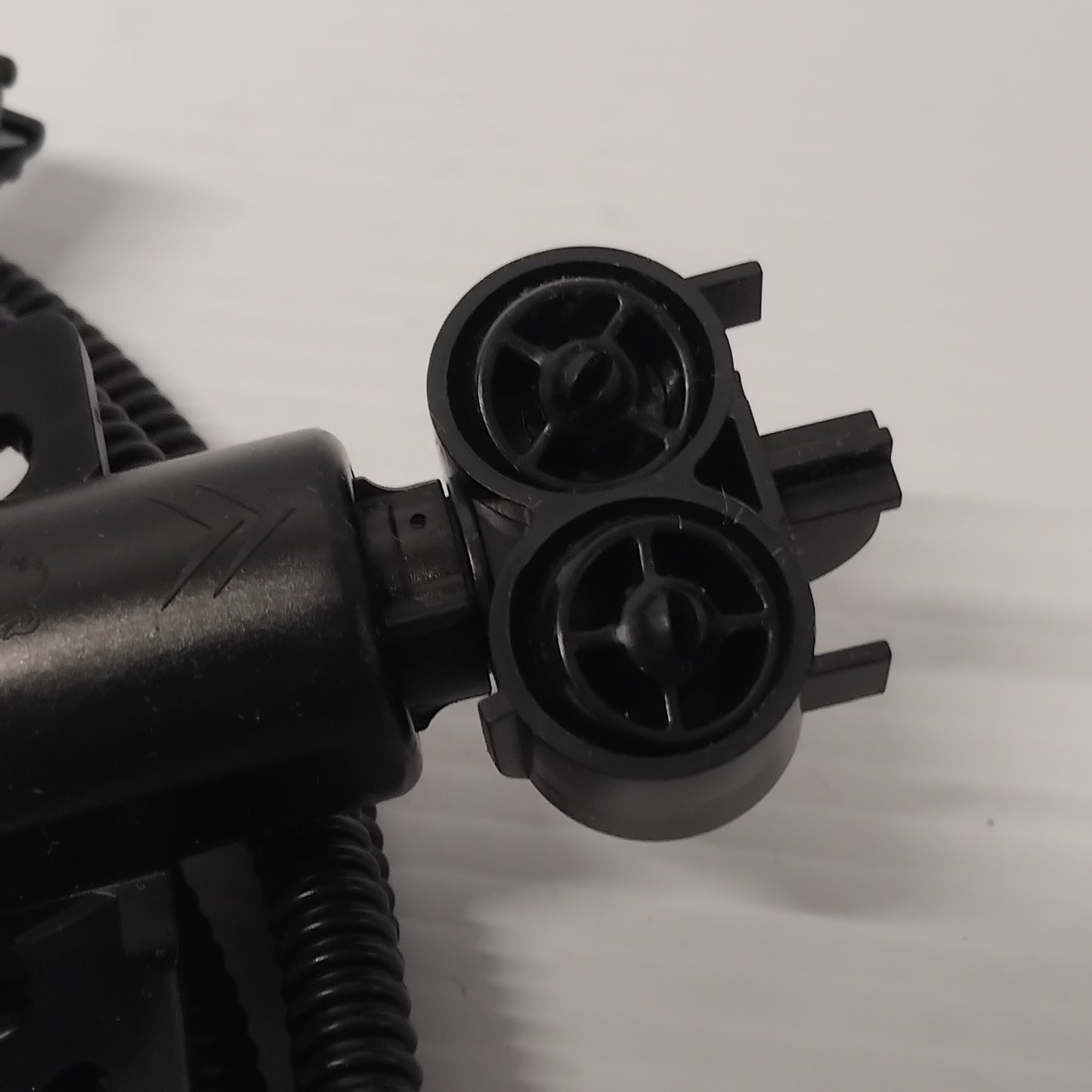 Genuine Left Headlamp Washer Jet - Peugeot RCZ | 1612920680