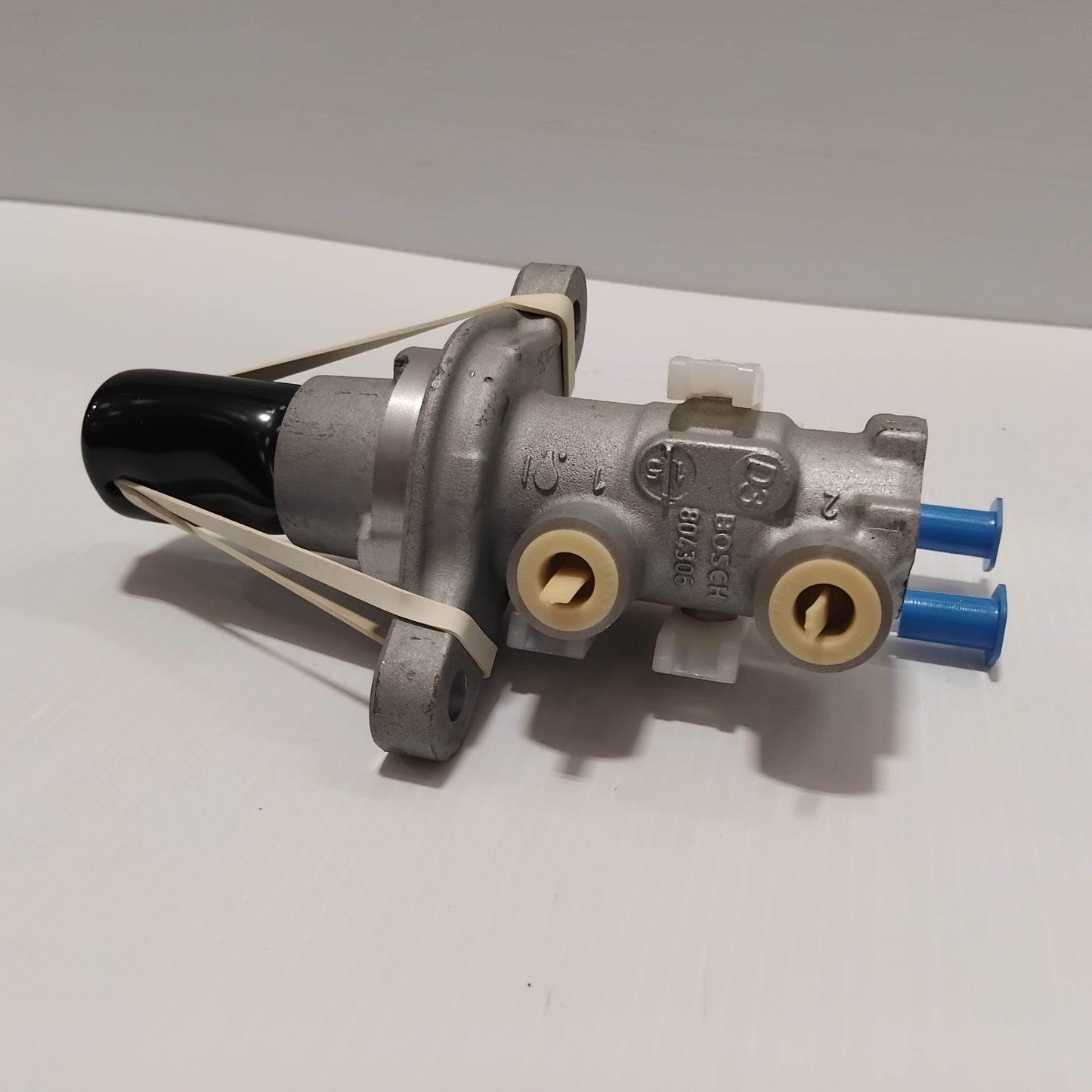 Genuine Brake Master Cylinder - Fiat 500L 2012-2022 | 77366644