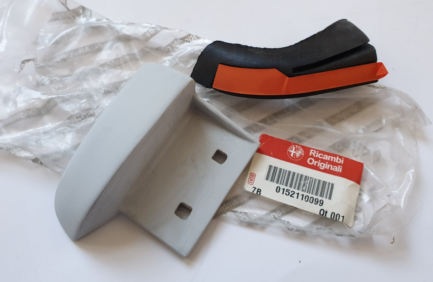 Genuine Fiat Nearside Roof Flap Protection & Seal - Alfa Romeo 916 Spider | 152110099 | 152110099