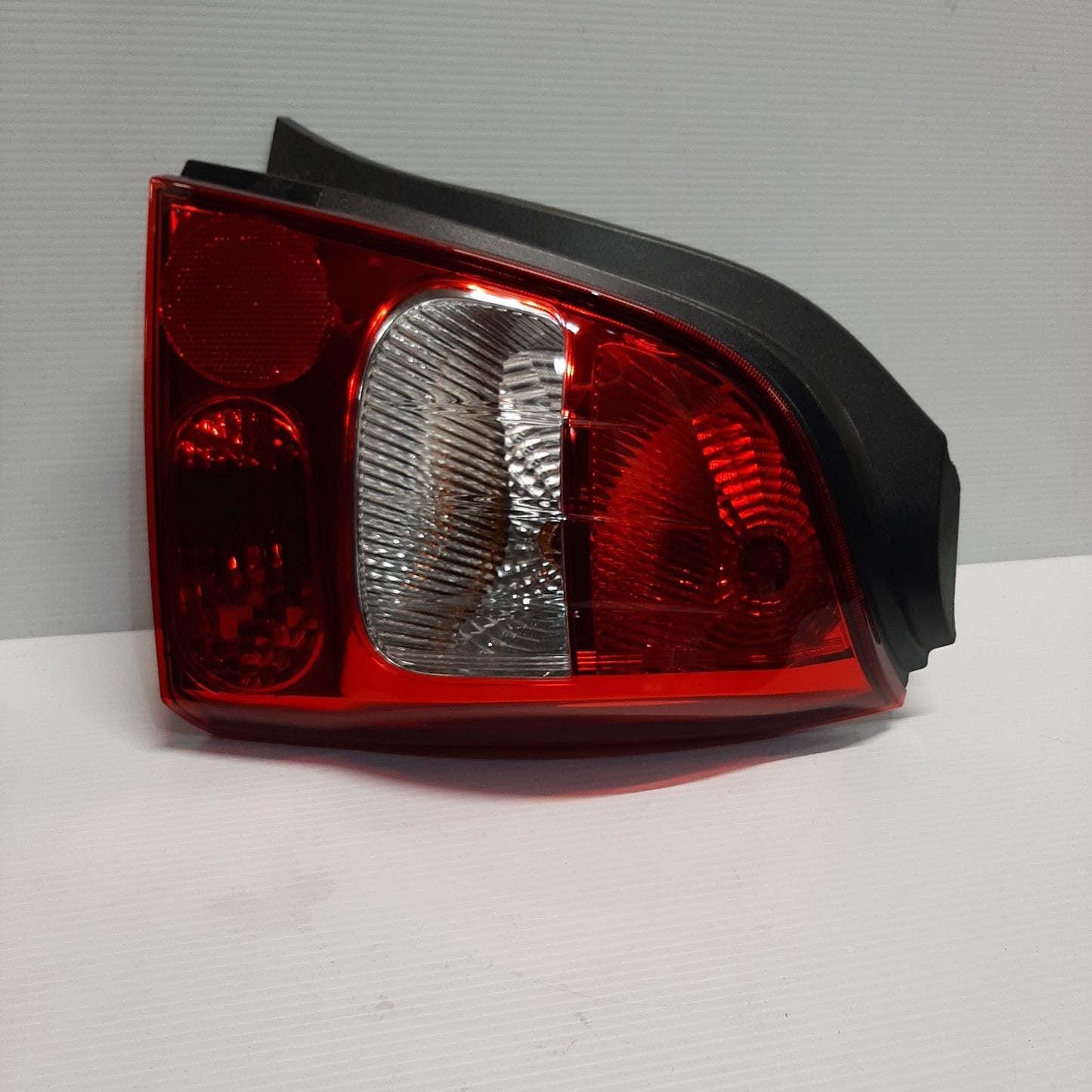 Genuine Rear Right Light - Renault Twingo 2007-2014 | 8200403787