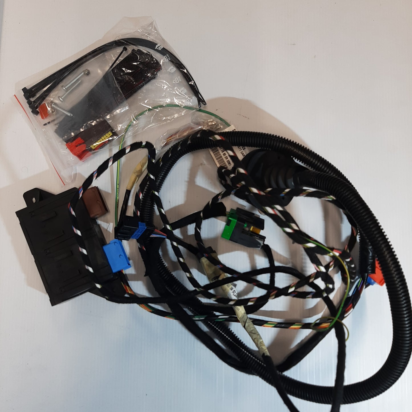 Genuine 13 Pin Tow Bar Wiring Harness - Peugeot 308 | 1635613880