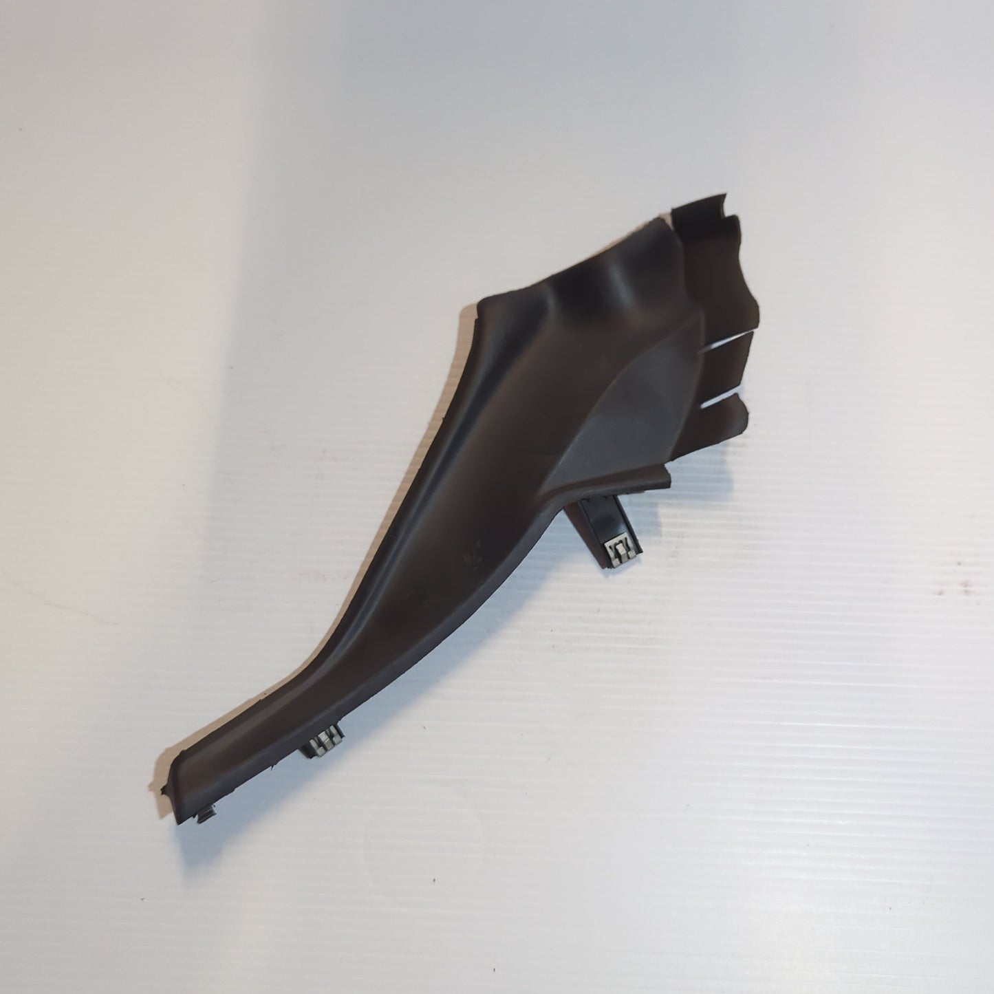 Genuine Front Fender Sealing Side Trim - Jeep Cherokee 2017-2018 | K68102560AE
