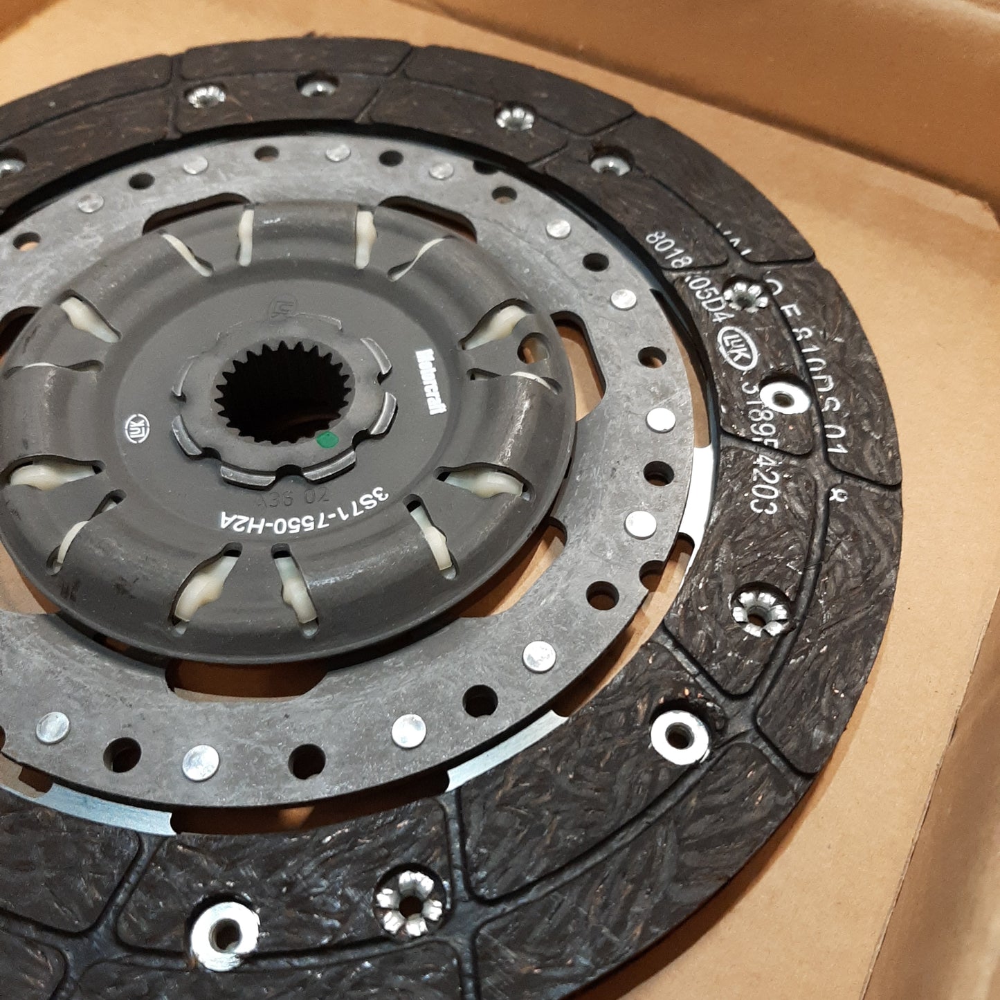 Genuine Clutch Disc - Ford Mondeo 2000-2007 2.0 | 1435153