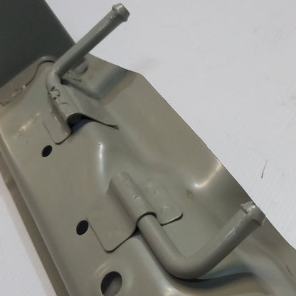 Genuine Floor Right Crossmember - Suzuki | 62620M68K00-000