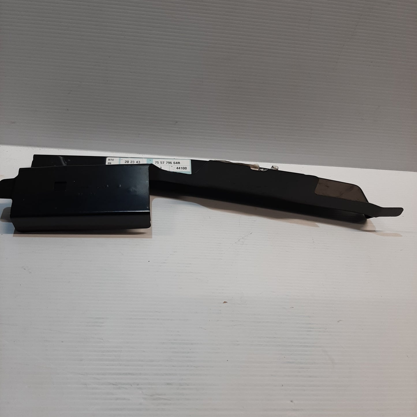 Genuine Renault Inner Panel | 75 57 796 64R